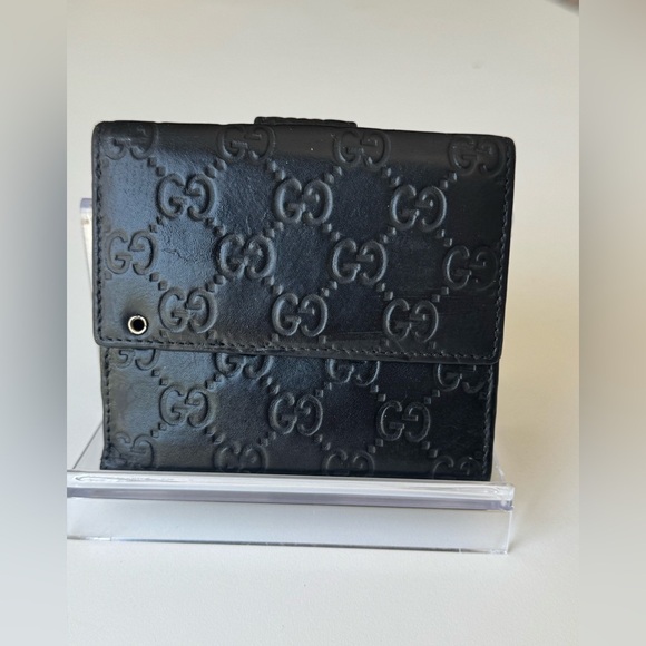 Gucci Embossed Black Leather Bifold Wallet - Picture 3 of 14